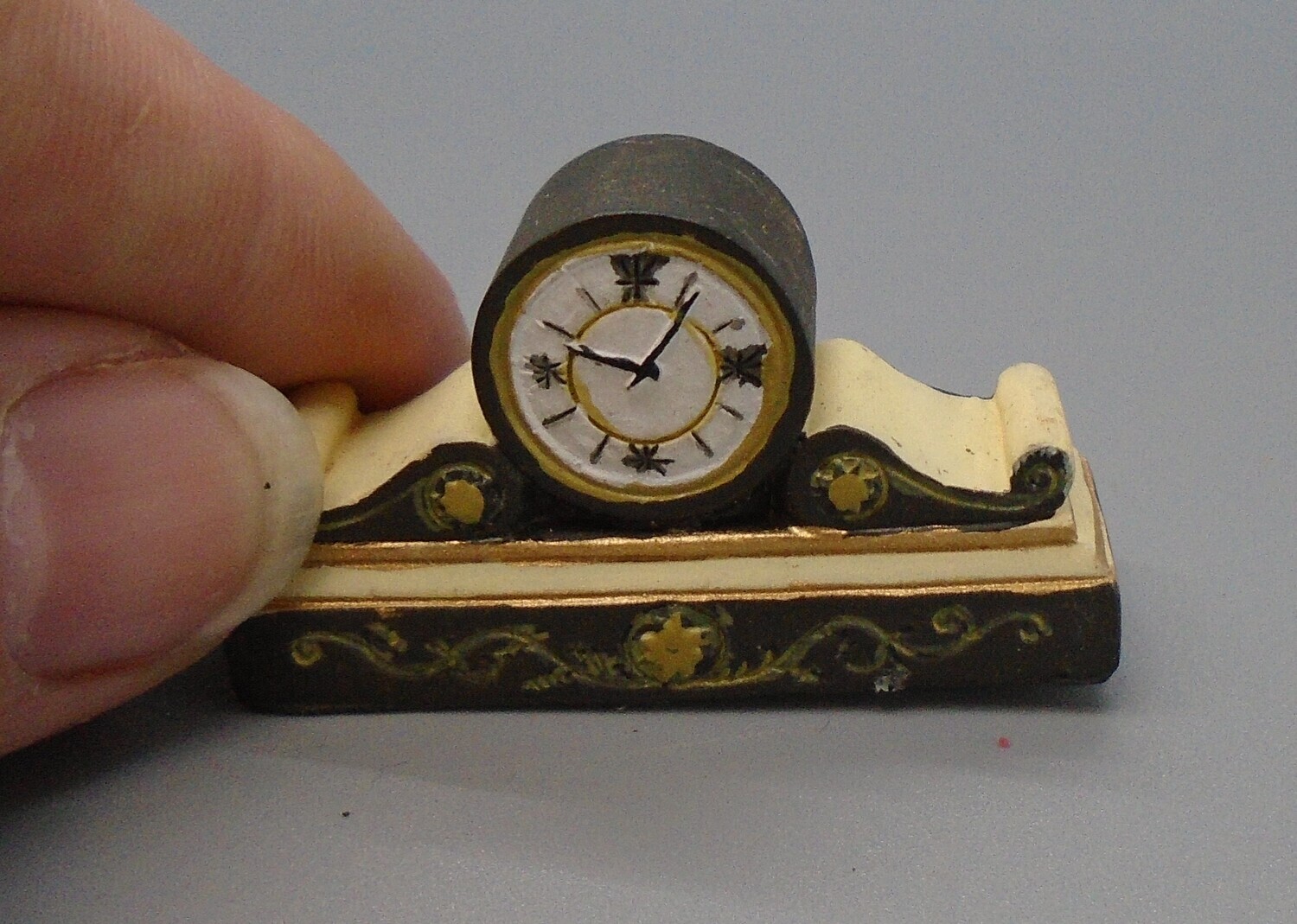 MANTLE CLOCK