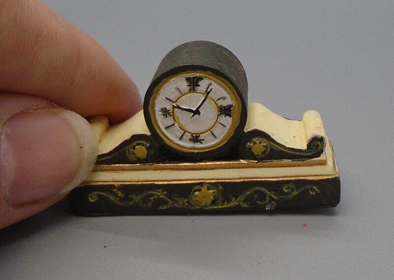 MANTLE CLOCK