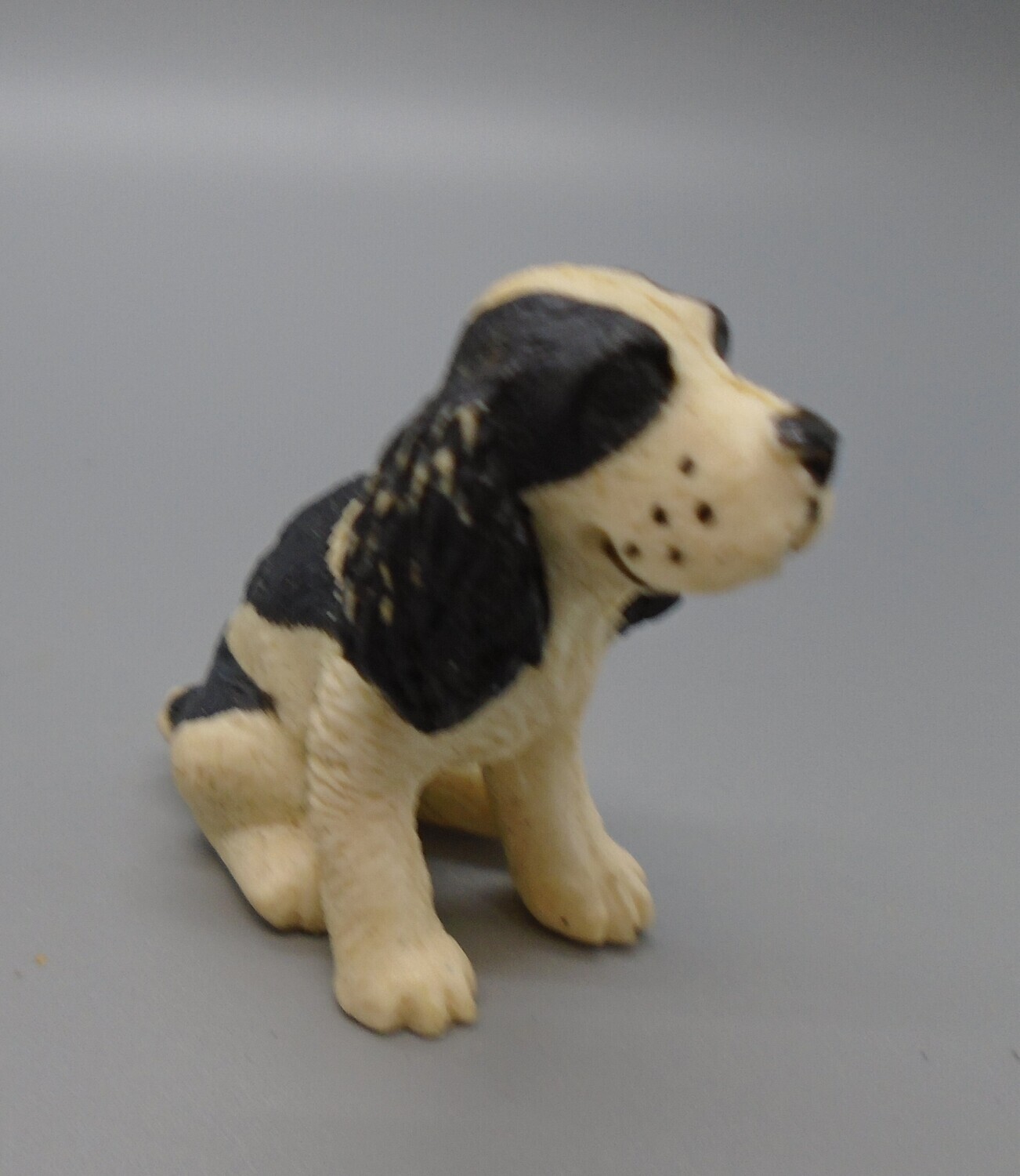 SITTING DOG