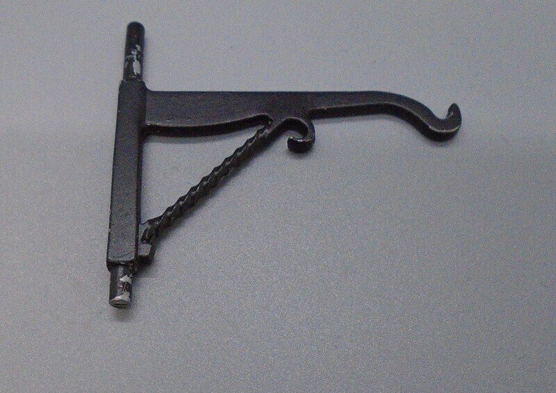 PRE-LOVED HANGING BRACKET