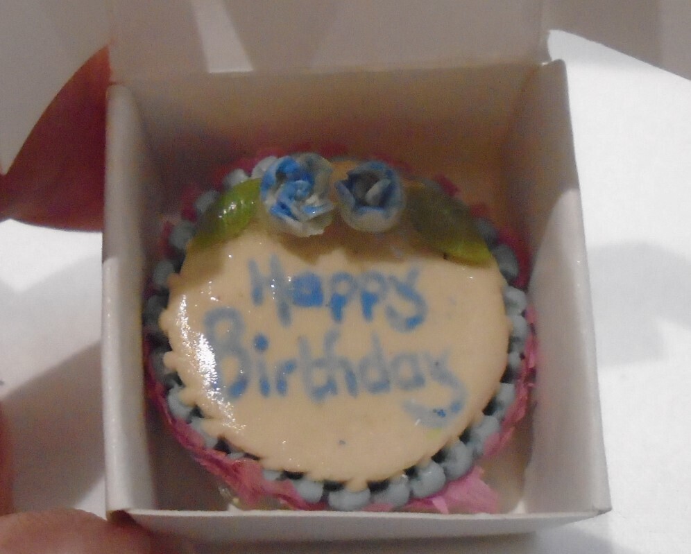 BIRTHDAY CAKE IN BOX