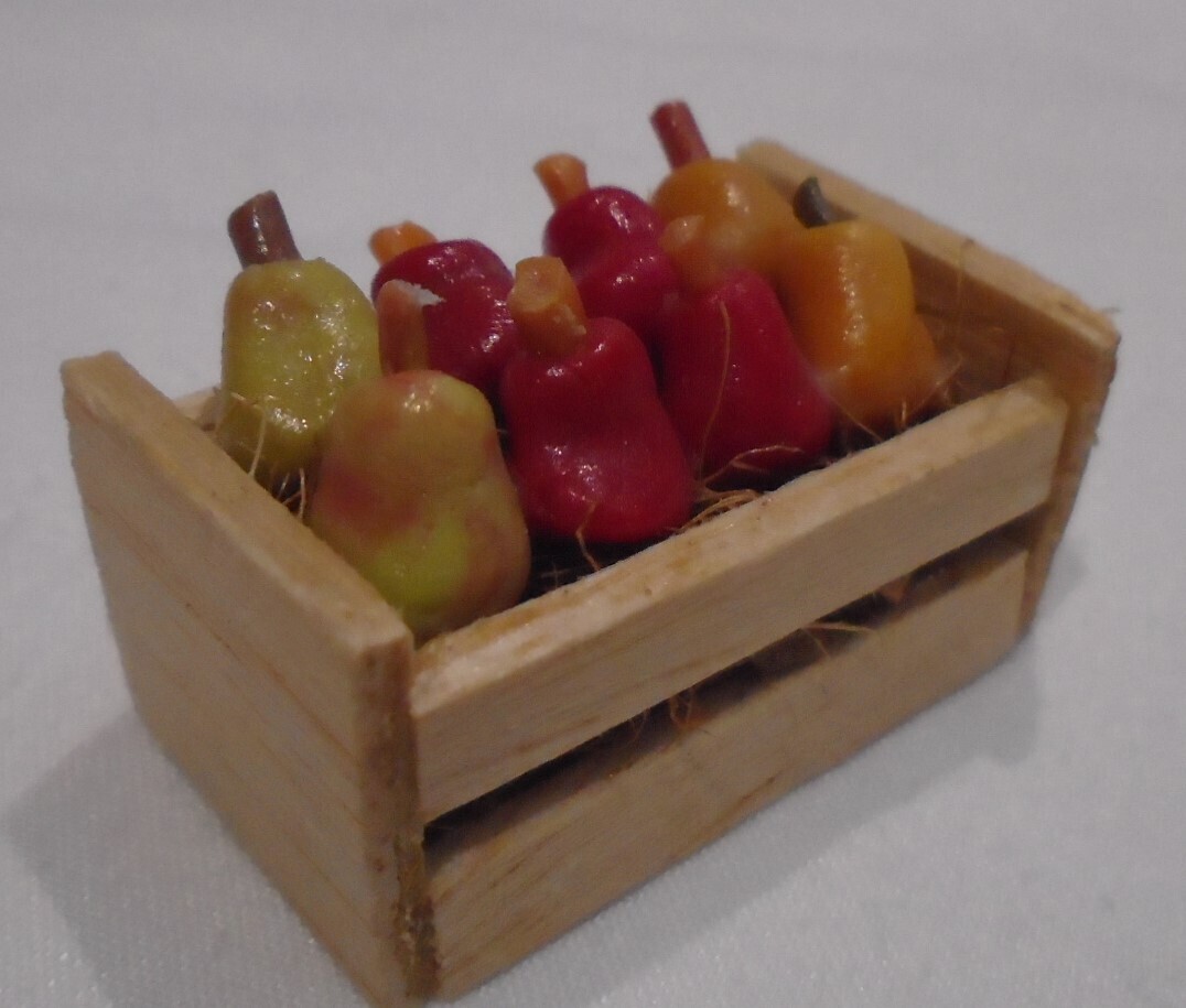 PEARS IN A CRATE