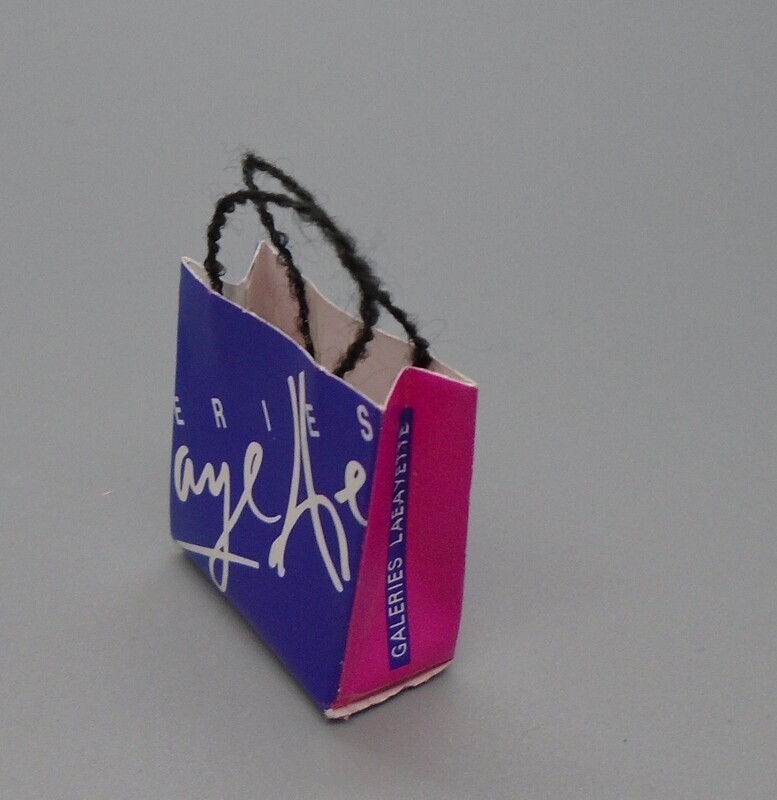 BOUTIQUE SHOPPING BAG