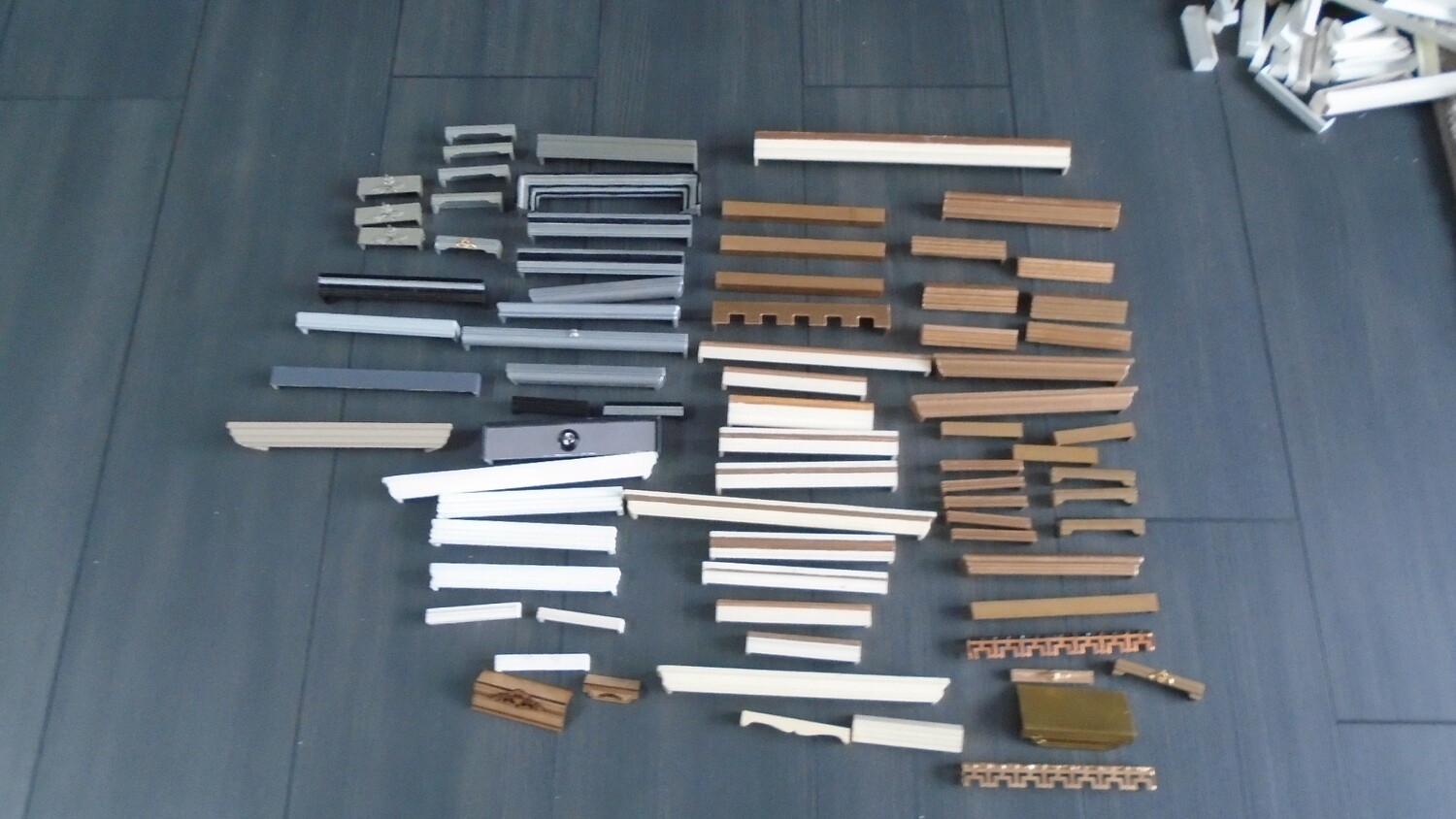LARGE LOT (77 PCS) OF PELMETS,BED CROWNS AND OR SHELVING