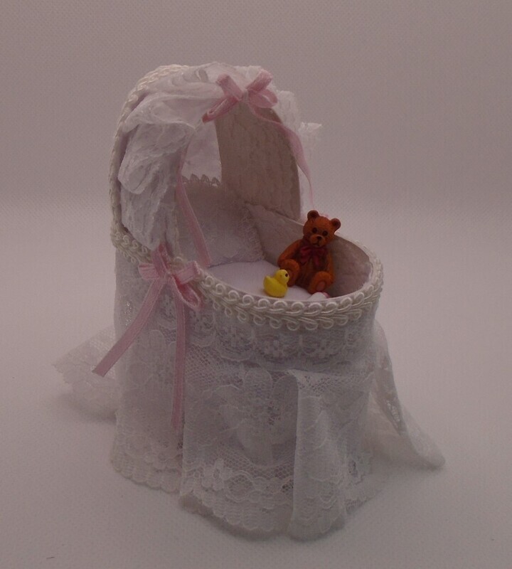LACED DRESSED CRIB WITH 3 ACCESSORIES IN BY REUTTERS