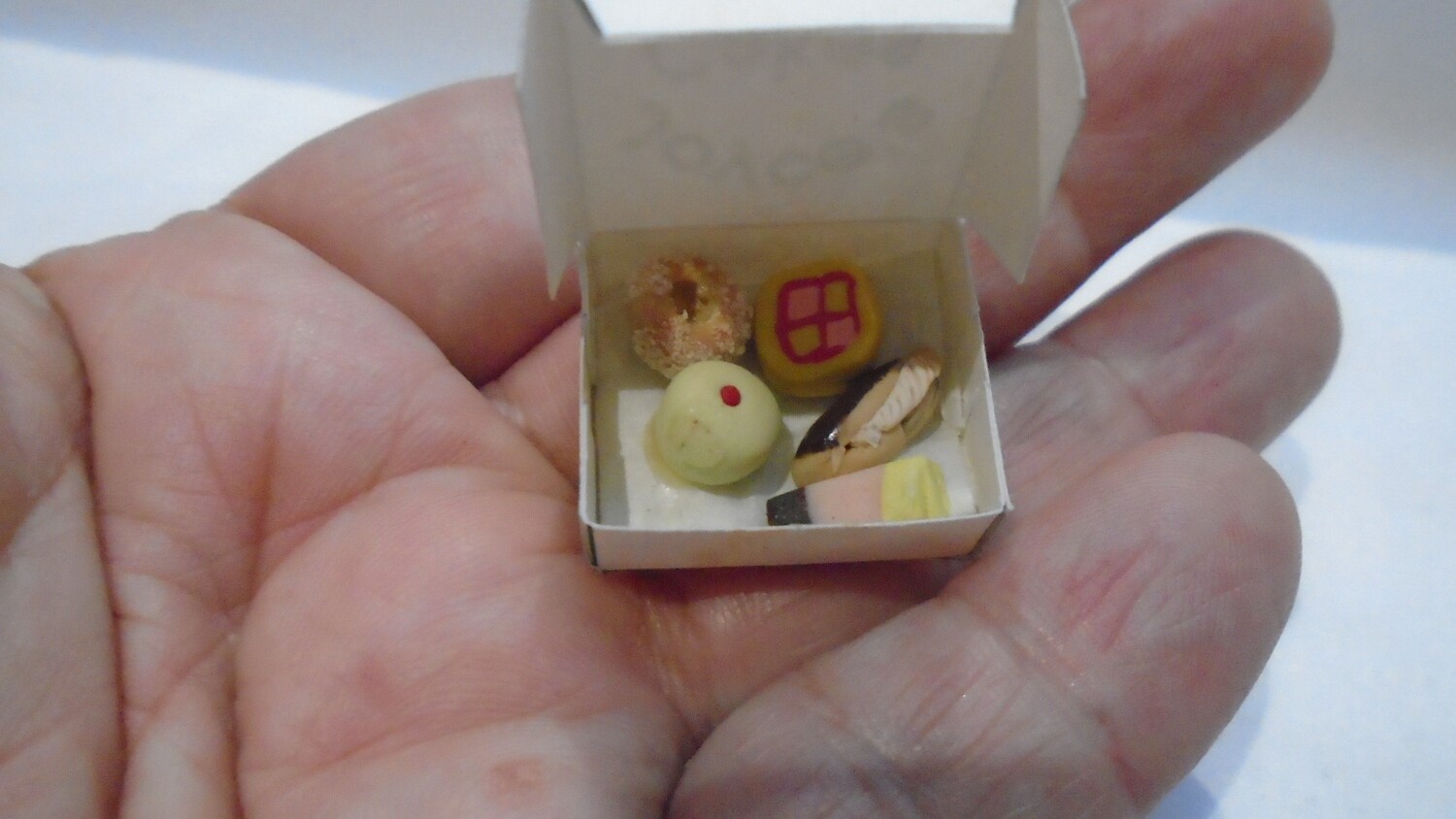 BOX OF CAKES