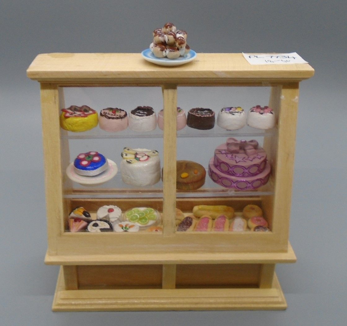 DRESSED CAKE COUNTER - PL7734