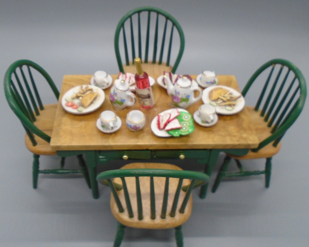 DRESSED DINING TABLE AND CHAIRS -PL7735