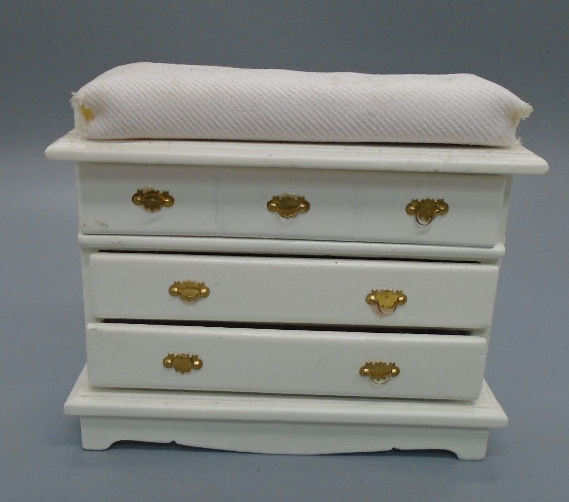 PRE-LOVED CHANGING UNIT- PL7736