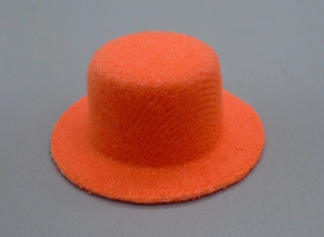 PLAIN HAND CRAFTED HAT