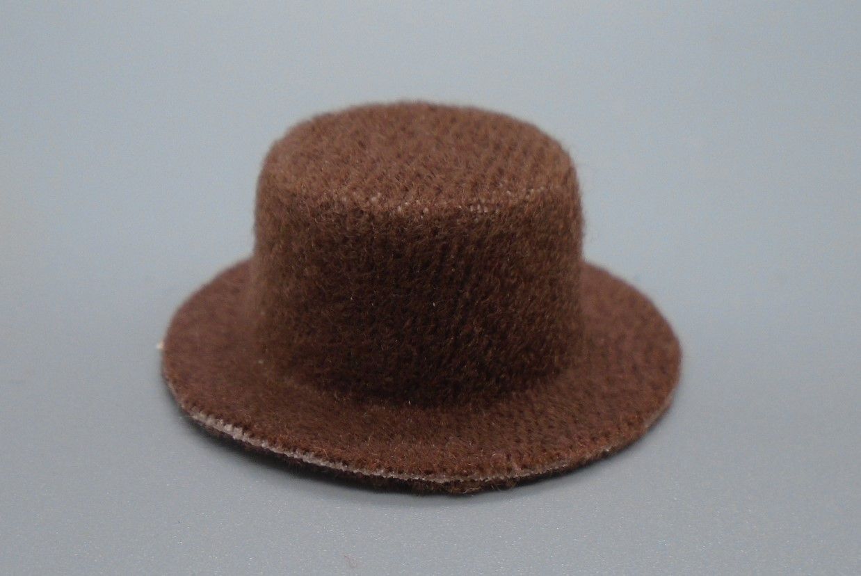 PLAIN HAND CRAFTED HAT