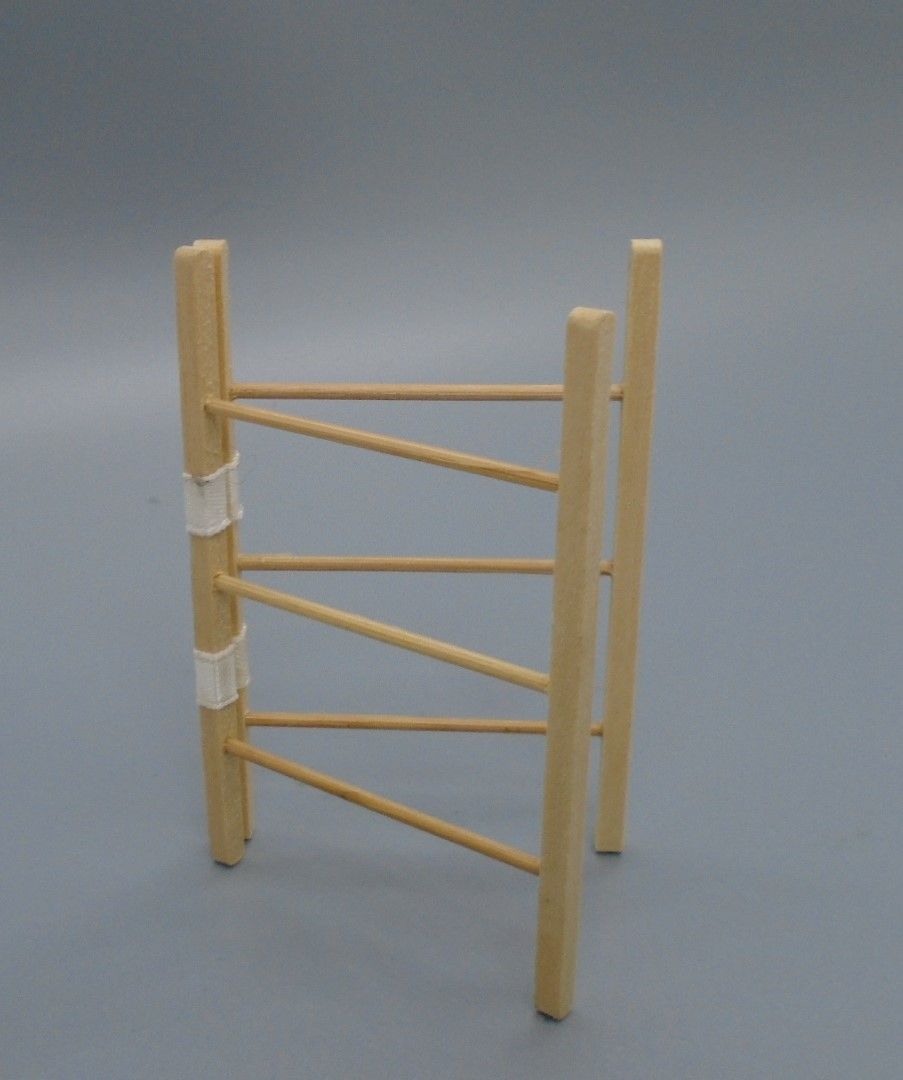 CLOTHES HORSE/DRYER