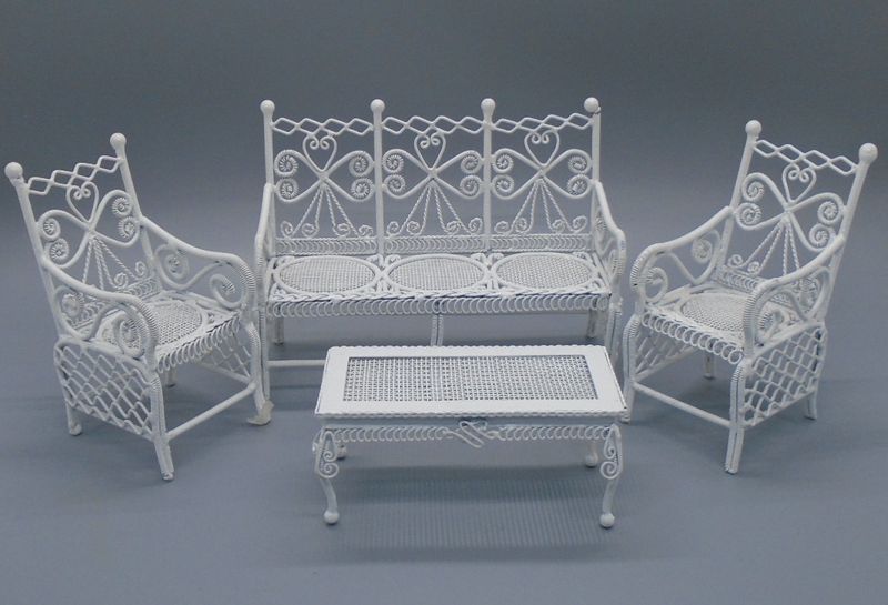 4 PC WHITE WIRED GARDEN SET