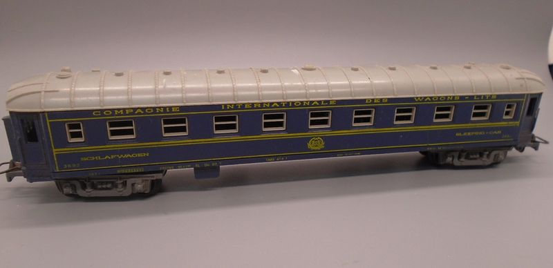 00 GAUGE PRE-LOVED COACH