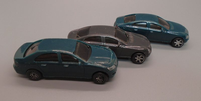 3 X 00 GAUGE SALOON CARS