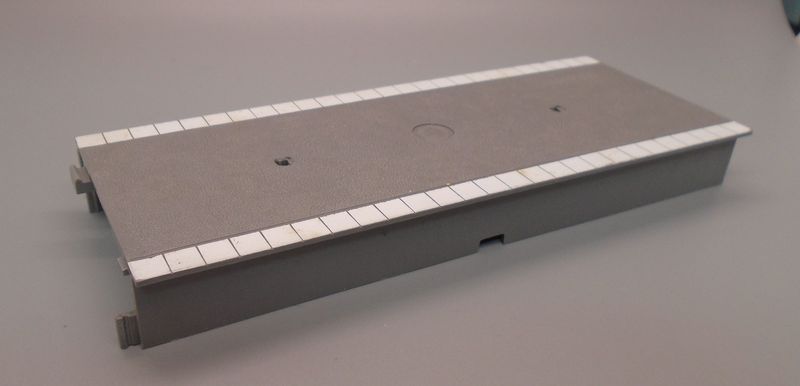 PRE-LOVED 00 GAUGE PLATFORM SECTION R460