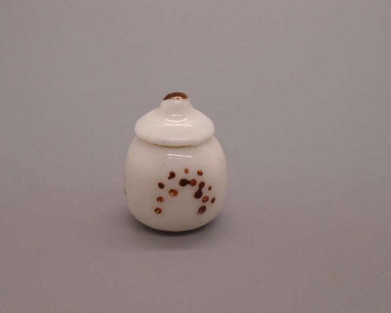 SMALL JAR WITH LID