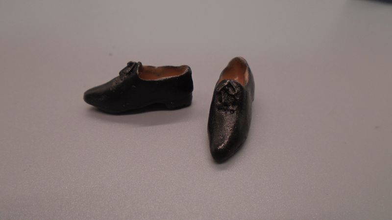 PAIR OF MENS BLACK SHOES