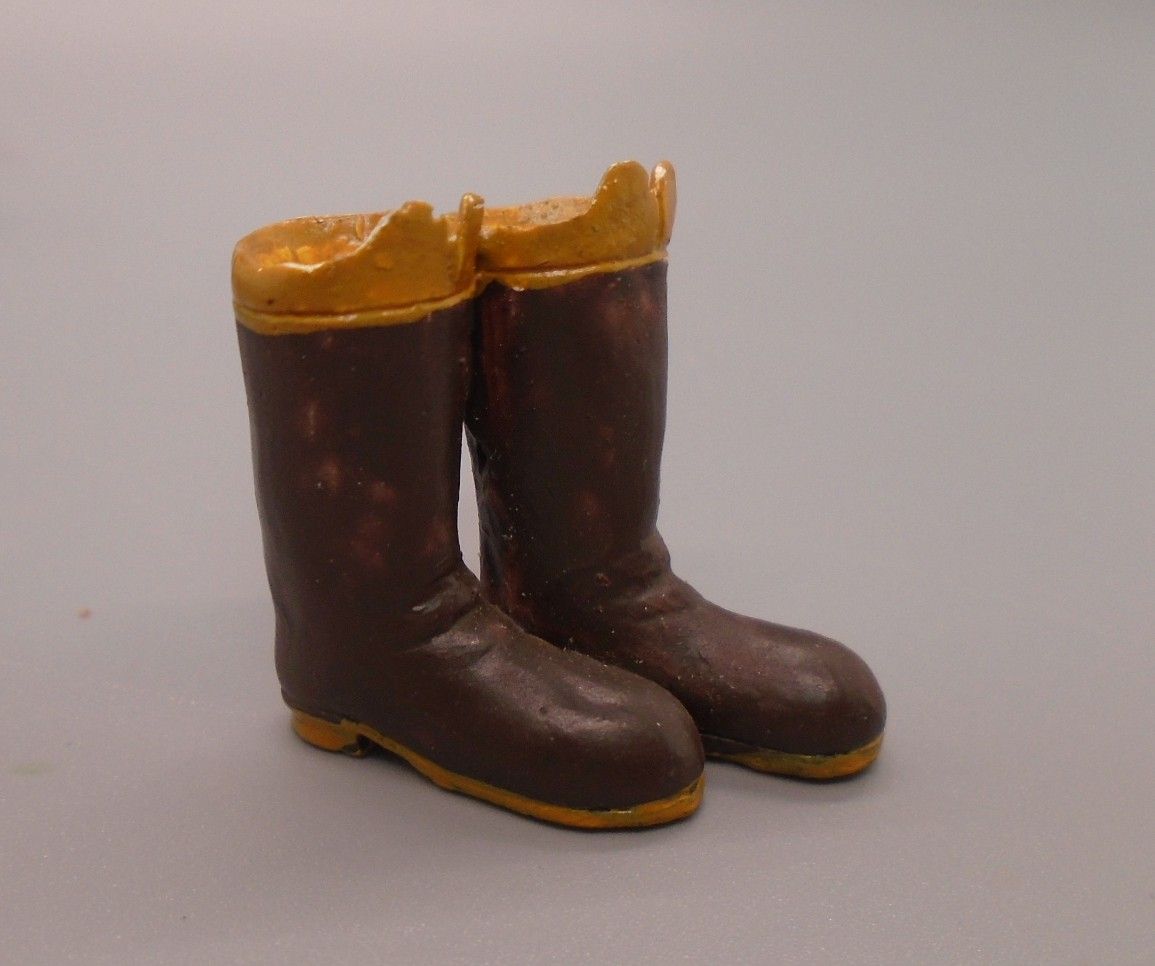 BROWN BOOTS BROWN BOOTS