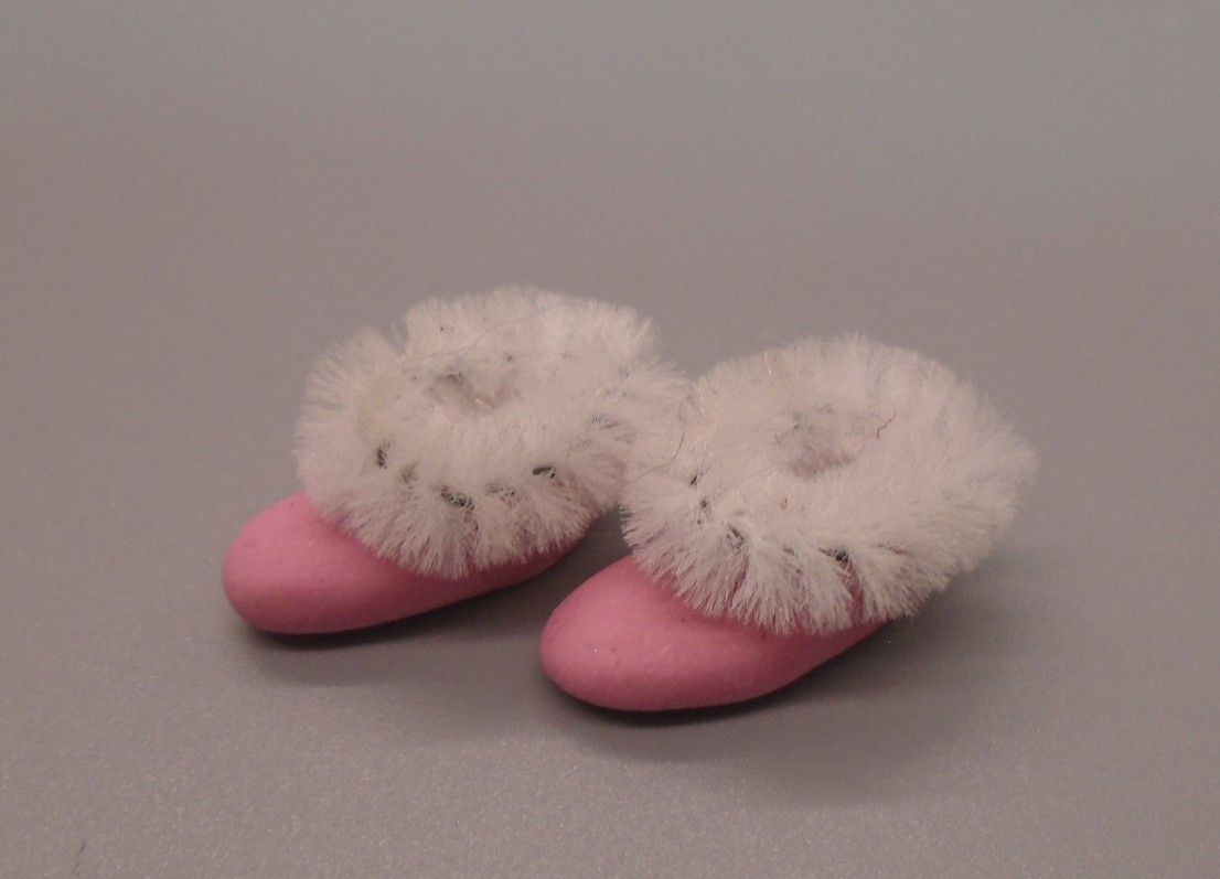 PINK SLIPPERS PINK SLIPPERS