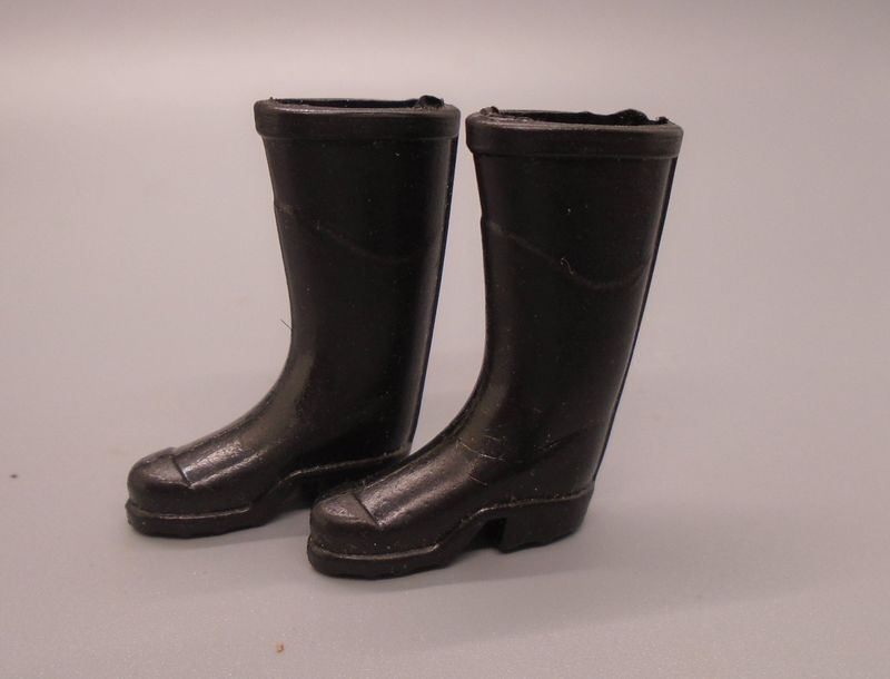 BLACK WELLINGTON BOOTS