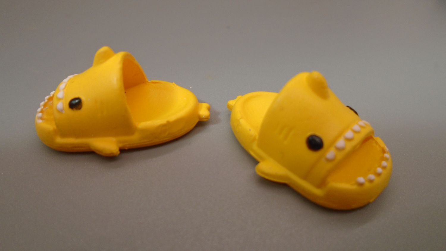 CROC STYLE SHARK DESIGN SLIDERS CROC STYLE SHARK DESIGN SLIDERS