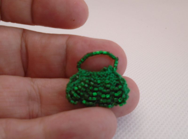 GREEN BEADED HANDBAG