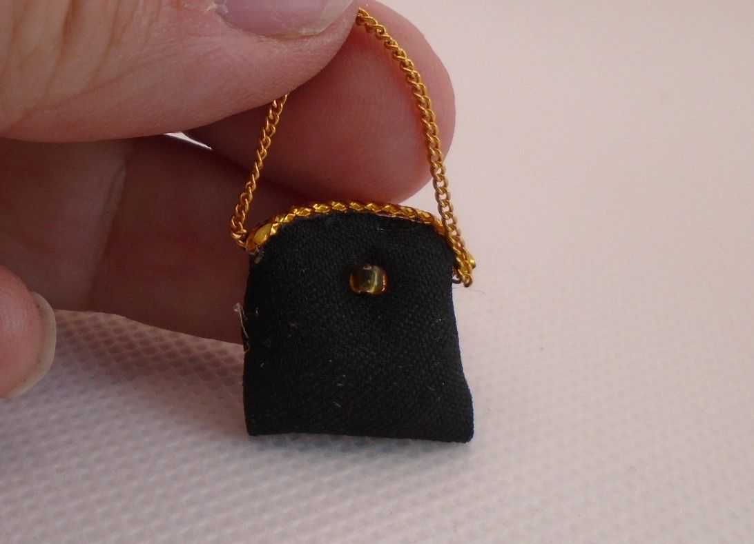 BLACK AND GOLD BAG BLACK AND GOLD BAG