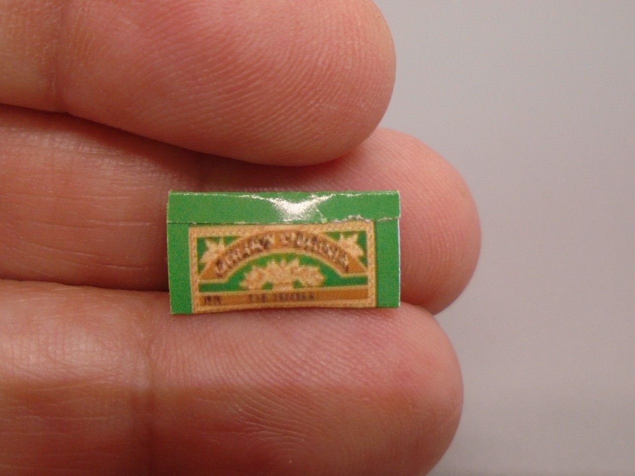 CLOSED POUCH OF TOBACCO