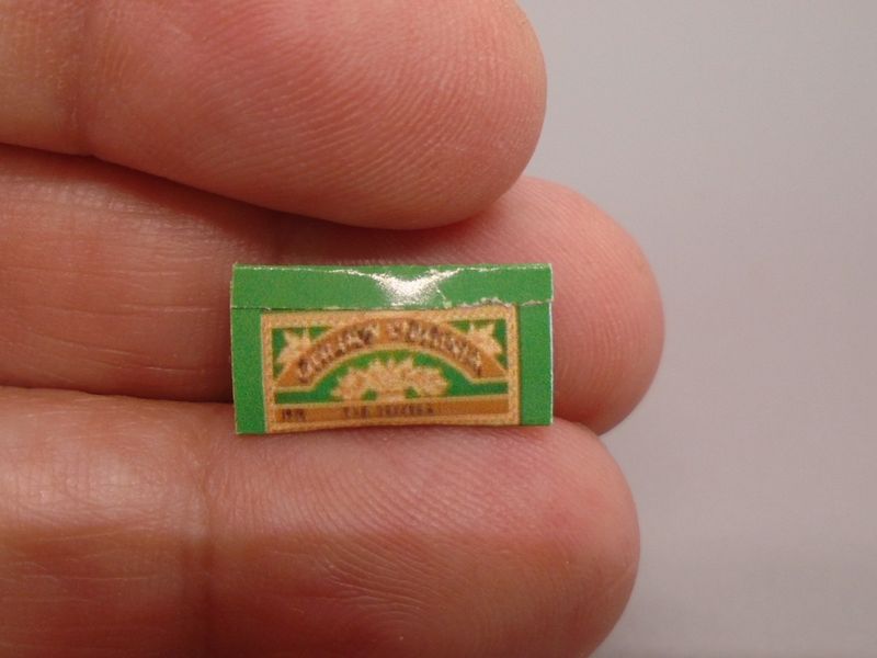 CLOSED POUCH OF TOBACCO