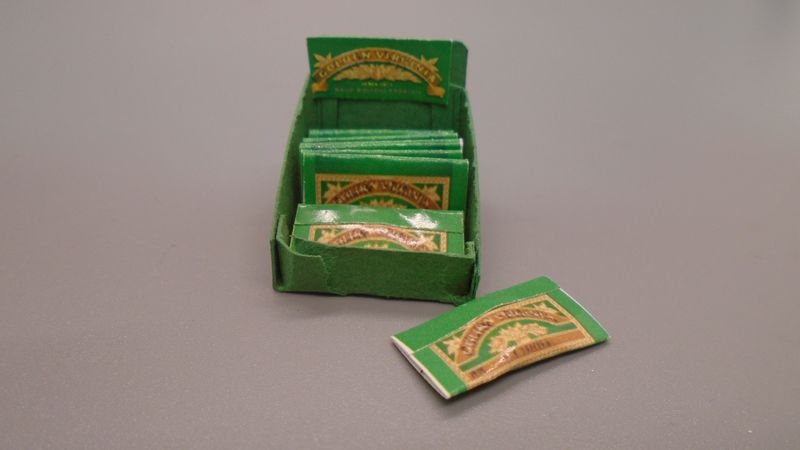 TOBACCO SHOP DISPLAY AND 2 POUCHES