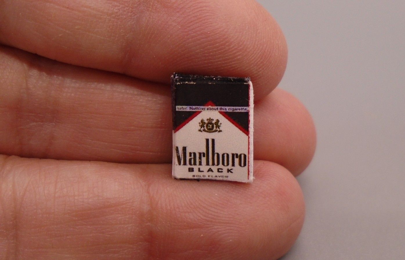PACKET OF CIGARETTES
