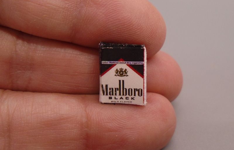 PACKET OF CIGARETTES