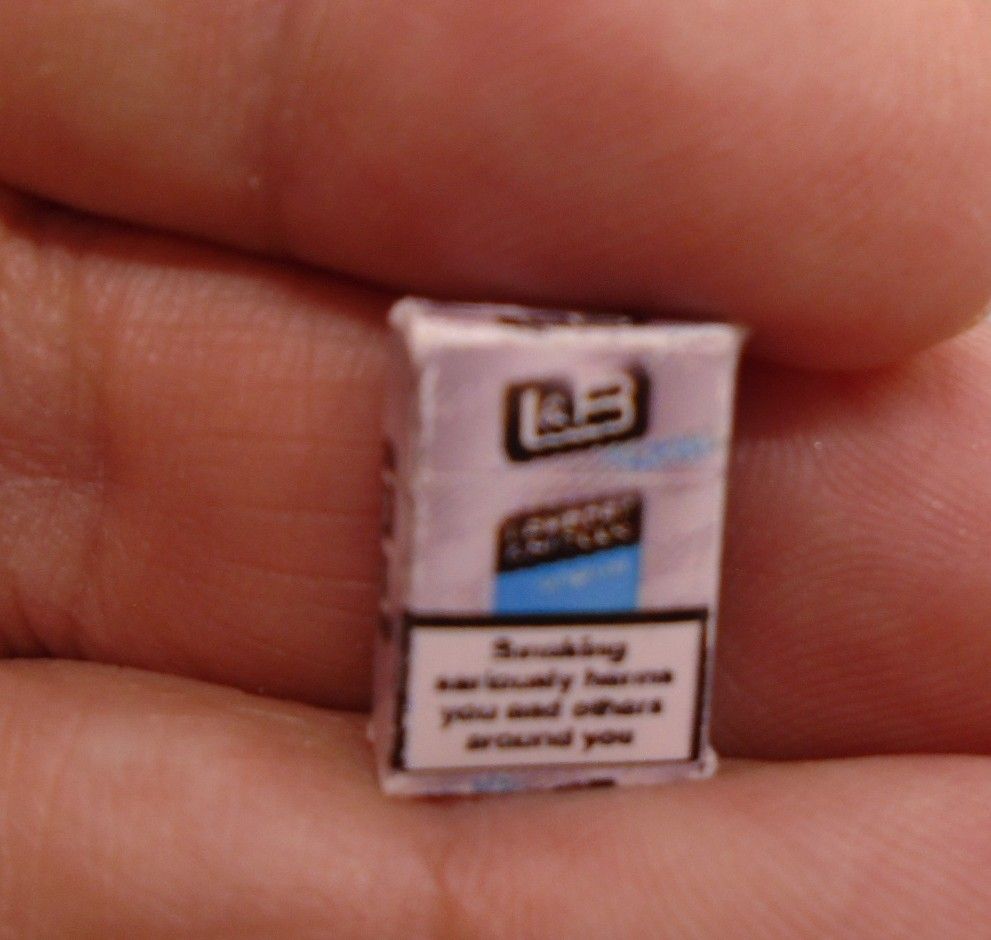 PACKET OF CIGARETTES