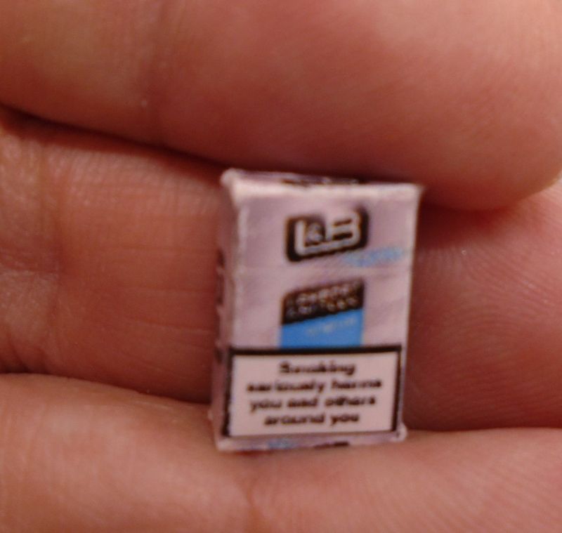 PACKET OF CIGARETTES