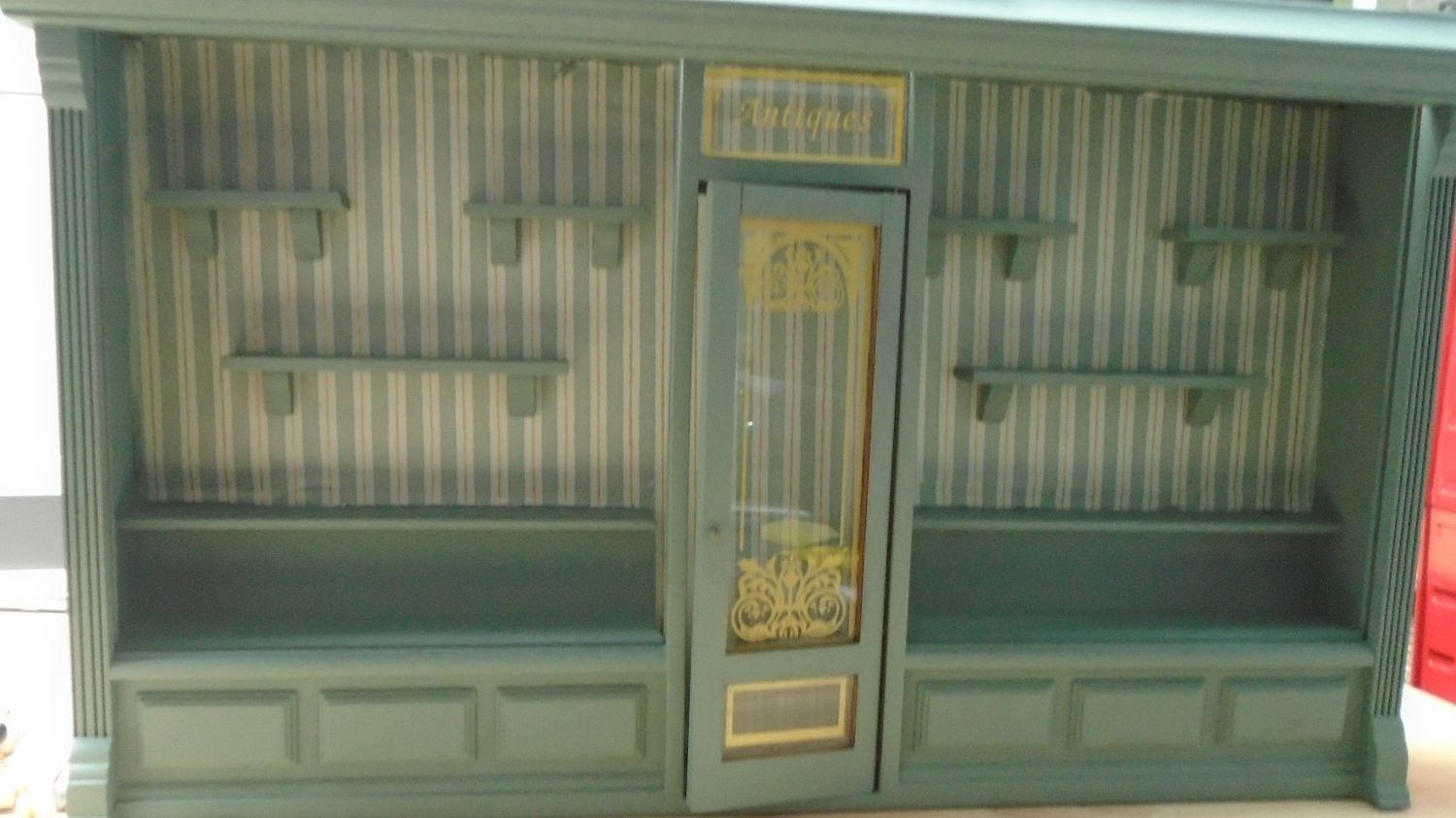 REUTTER DOUBLE FRONTED SHOP DISPLAY BOX