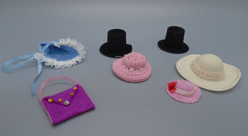 JOB LOT OF HATS AND BAG