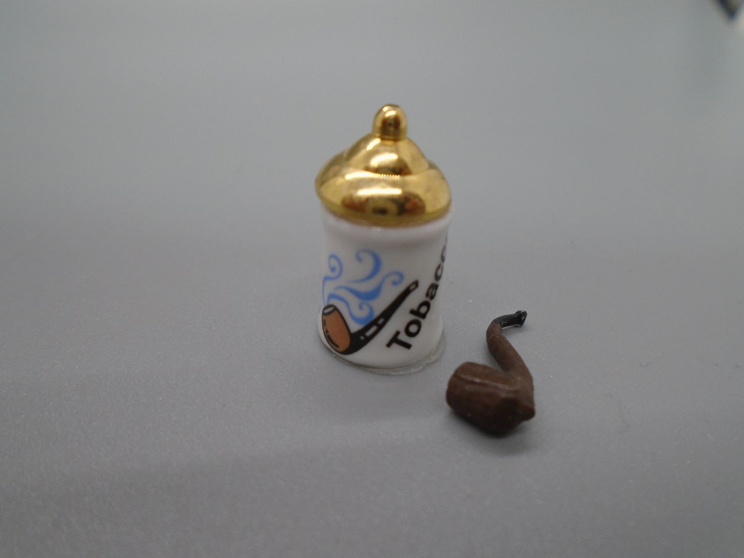 REUTTER TOBACCO JAR AND PIPE