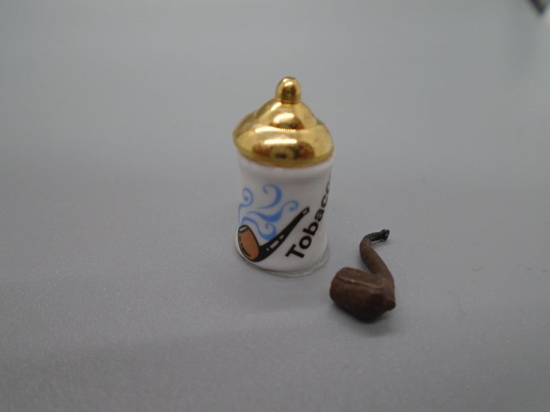 REUTTER TOBACCO JAR AND PIPE