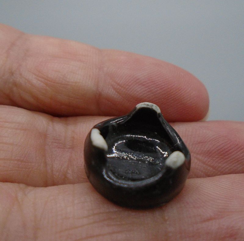 ROUND  CERAMIC ASHTRAY