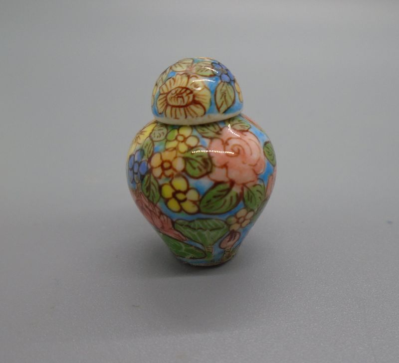 CHINA POT WITH LID
