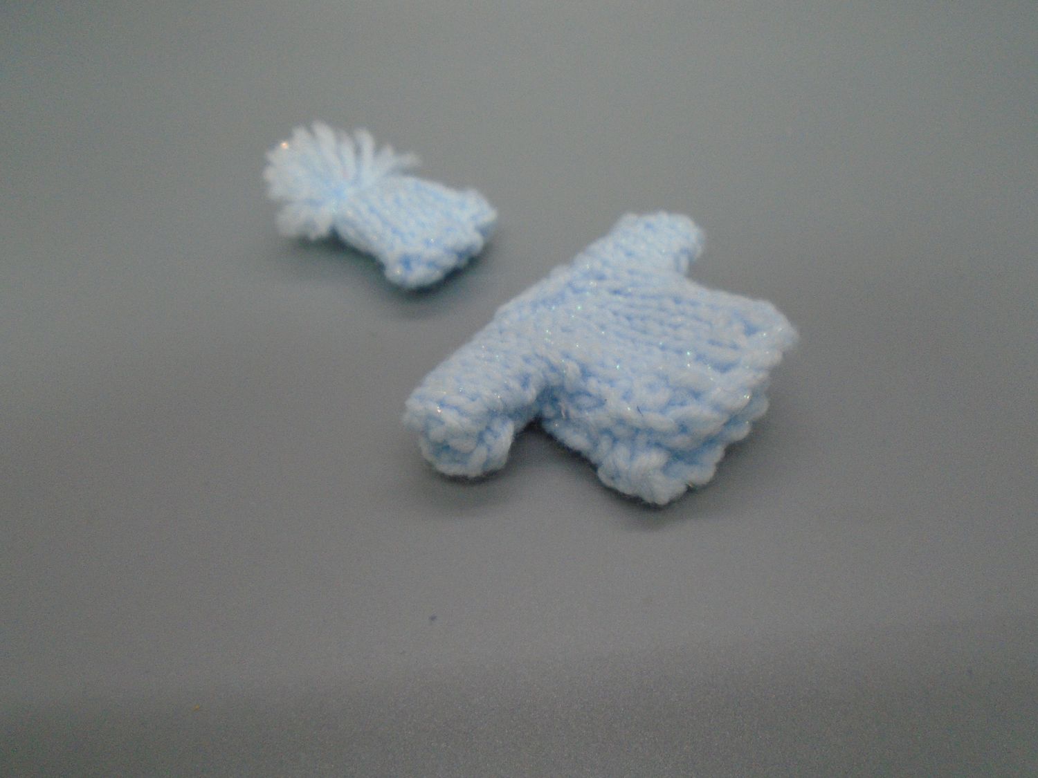 CHILDS POWDER BLUE KNITTED JUMPER AND HAT CHILDS POWDER BLUE KNITTED JUMPER AND HAT