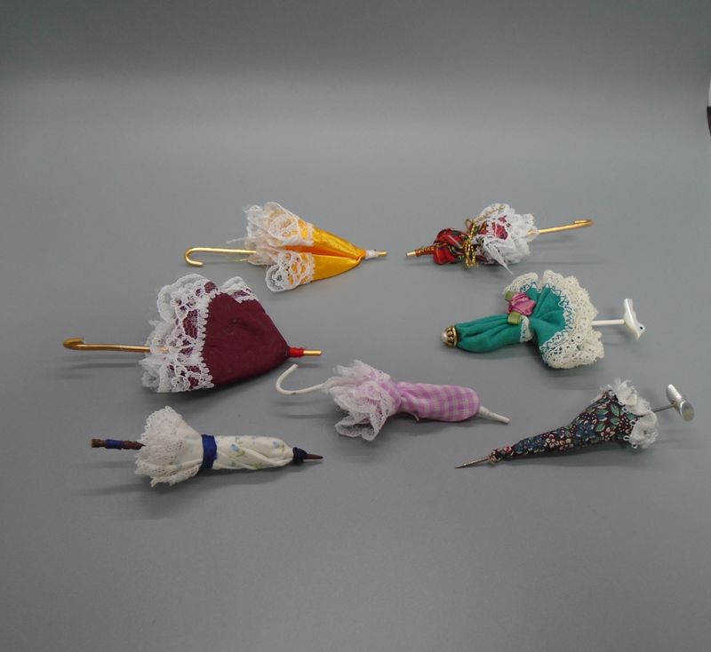 JOB LOT OF PARASOLS