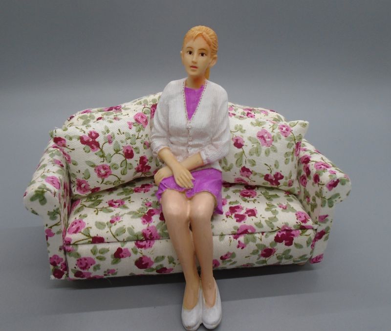CUSTOMISED LADY
