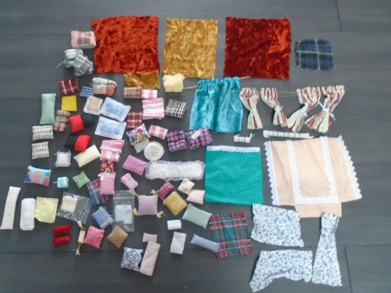 LARGE JOB LOT OF SOFT FURNISHINGS