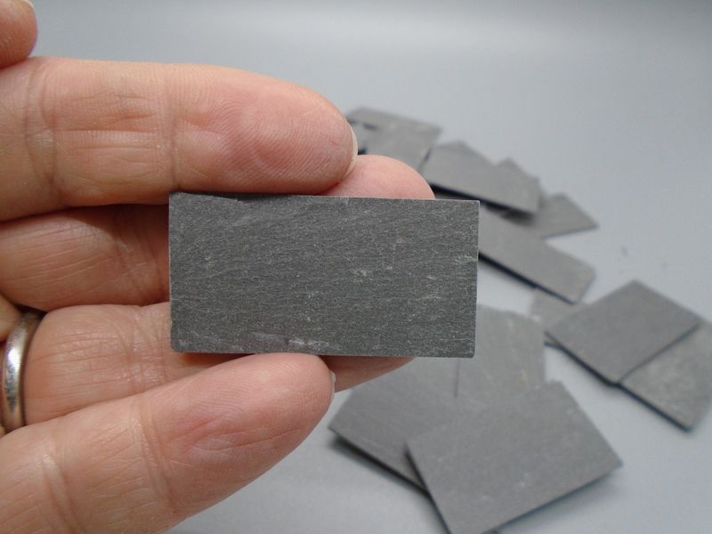 50 INDIVIDUAL GREY SLATE TILES
