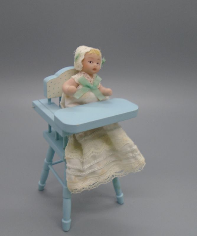 EX DISPLAY BABY IN HIGHCHAIR