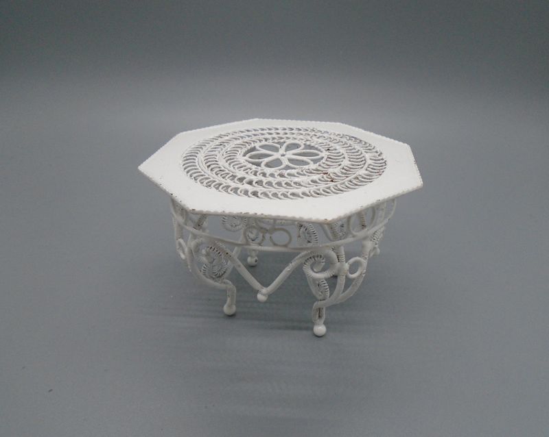 WHITE WIRED GARDEN OR CONSERVATORY TABLE