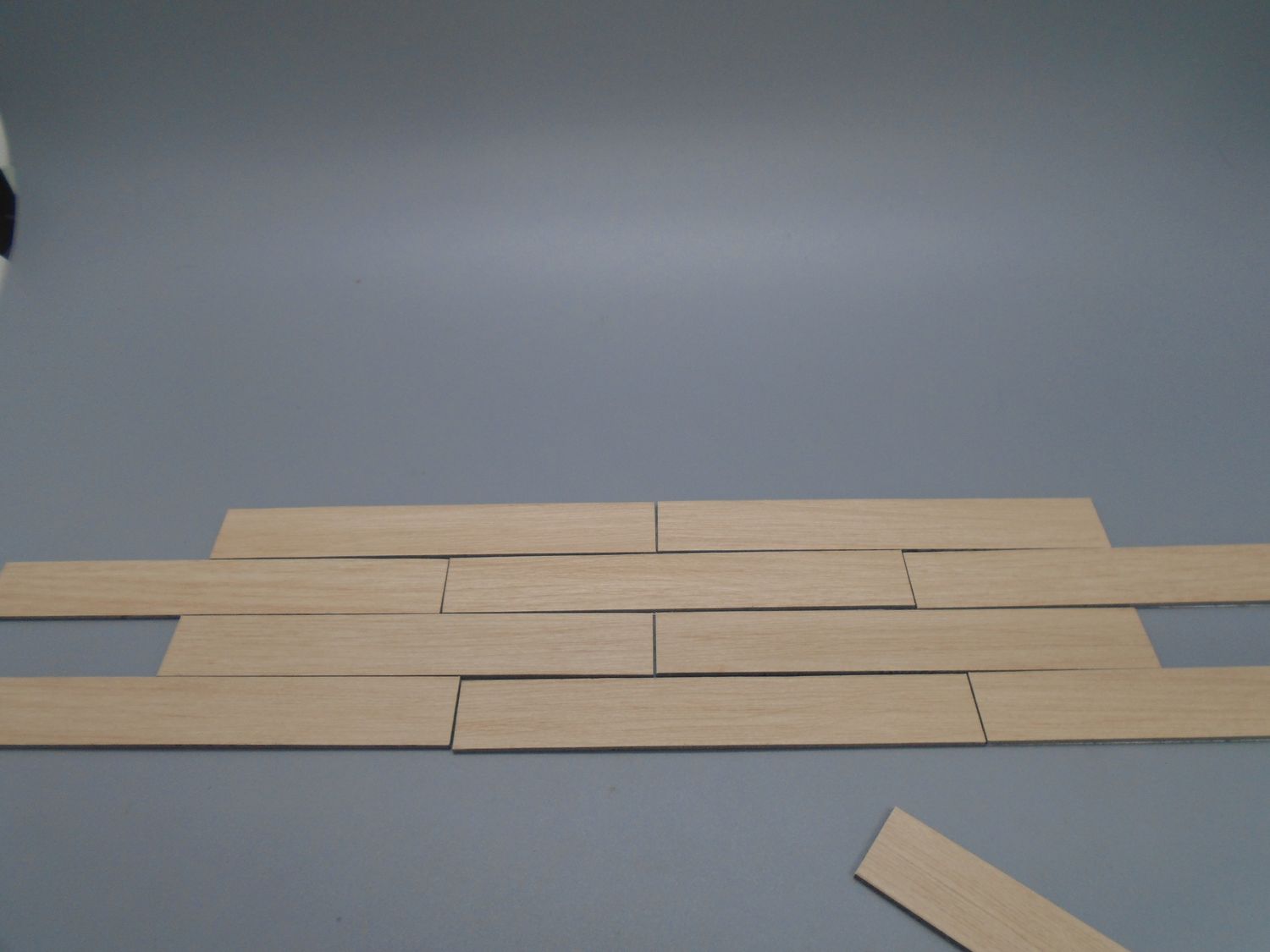 30 PC SELF ADHESIVE PINE EFFECT LAMINATE FLOORING 30 PC SELF ADHESIVE PINE EFFECT LAMINATE FLOORING