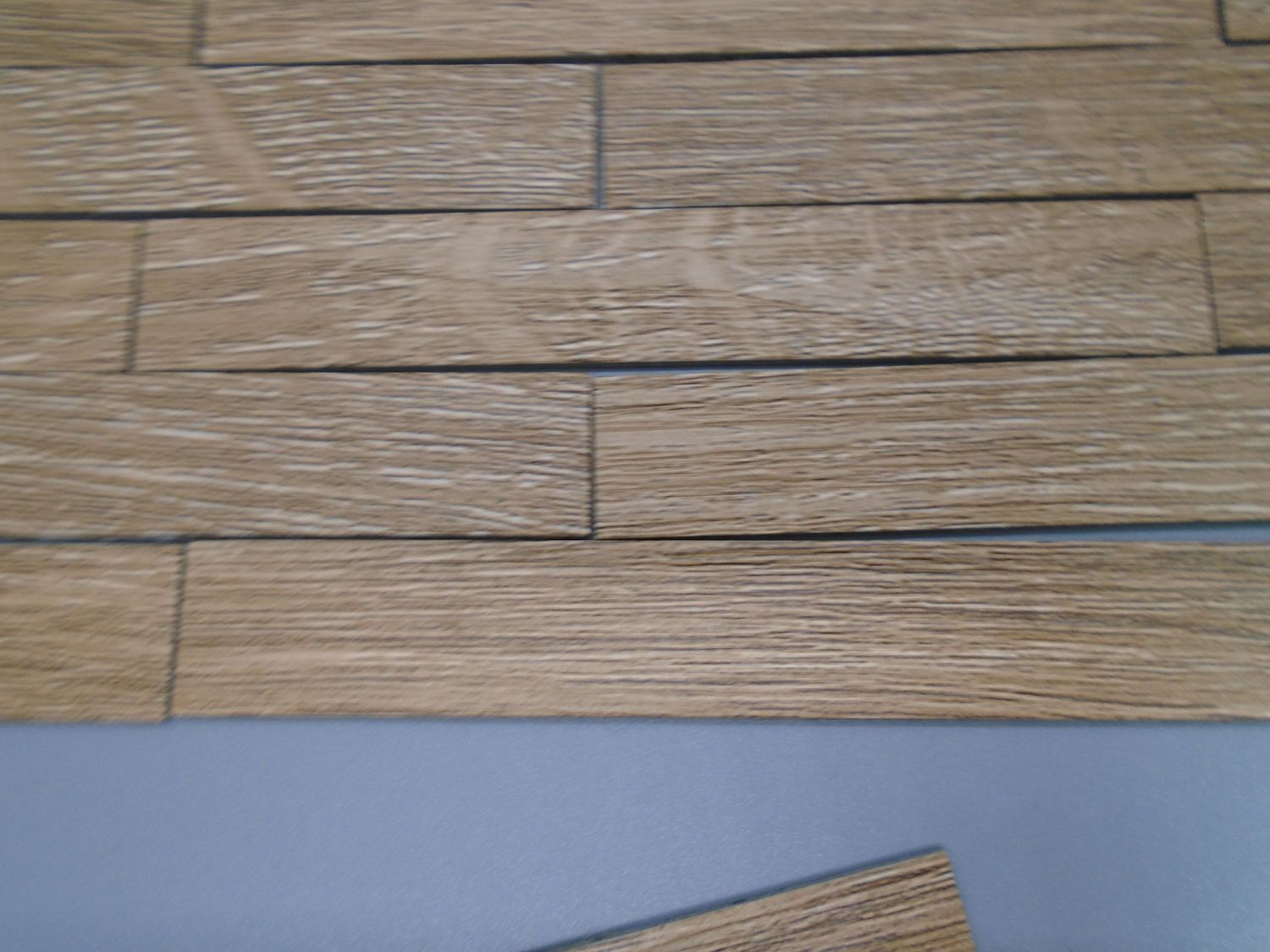30 PC SELF ADHESIVE WOOD EFFECT LAMINATE FLOORING 30 PC SELF ADHESIVE WOOD EFFECT LAMINATE FLOORING